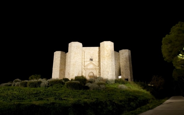 Castel del Monte, Apulia, Italy Castel del Monte, Apulia, Italy