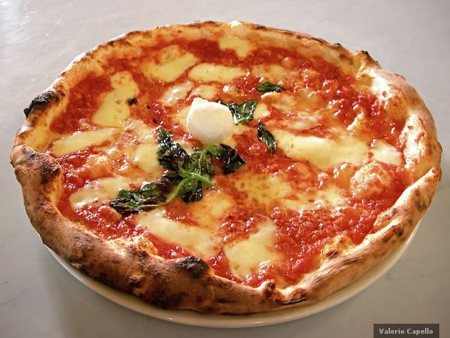Standard Neapolitan pizza