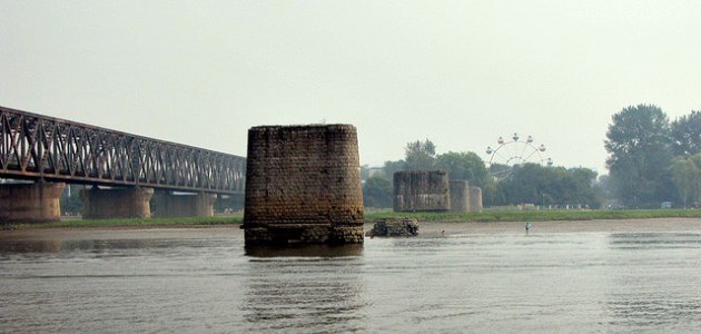 4 bridges that go nowhere
