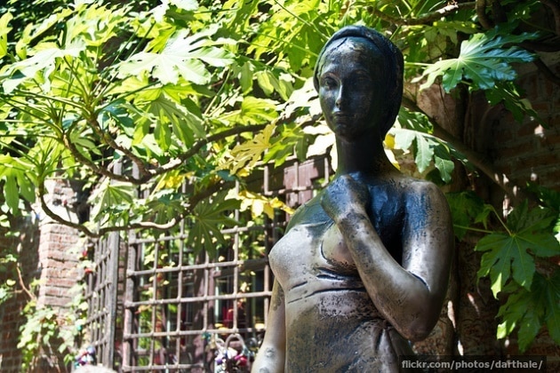 Juliet statue Juliet statue