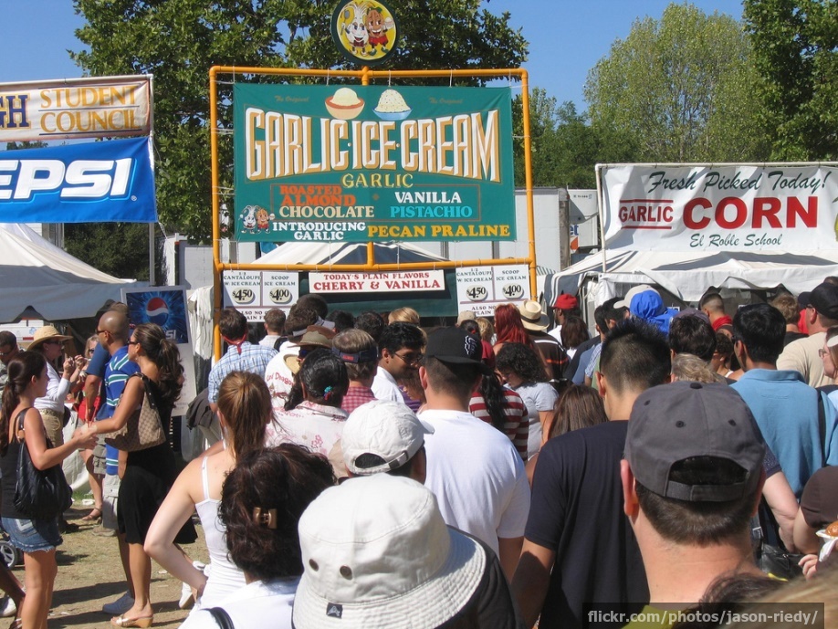 Stand selling garlic ice cream
