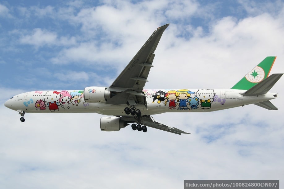 The Hello Kitty jet, in all it's glory