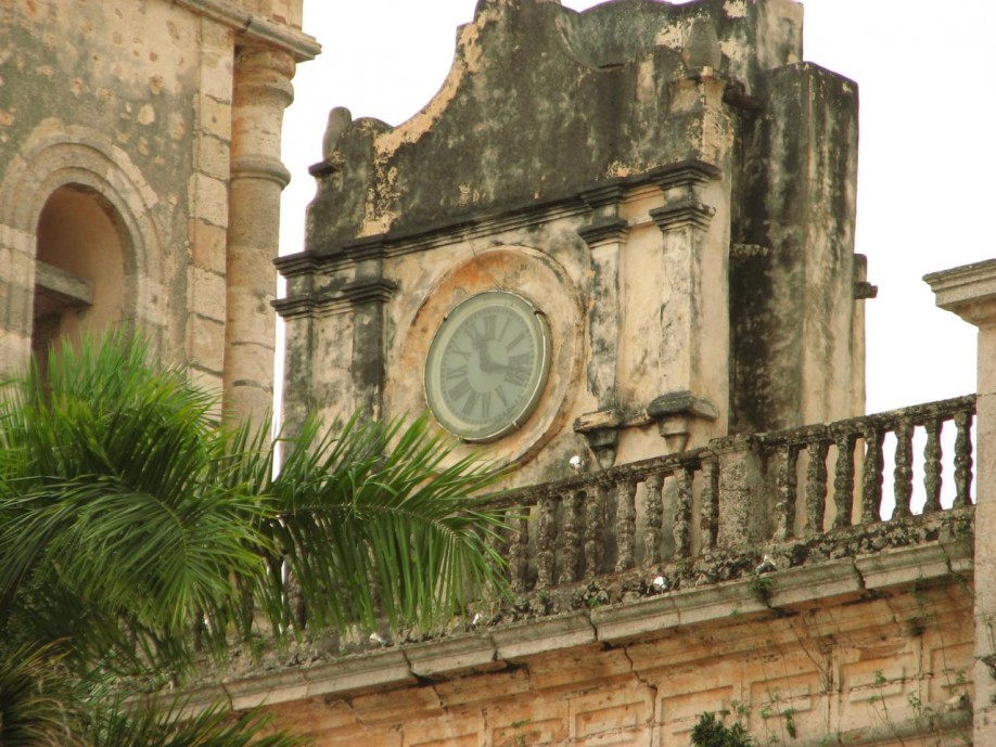 Clock in Mexico