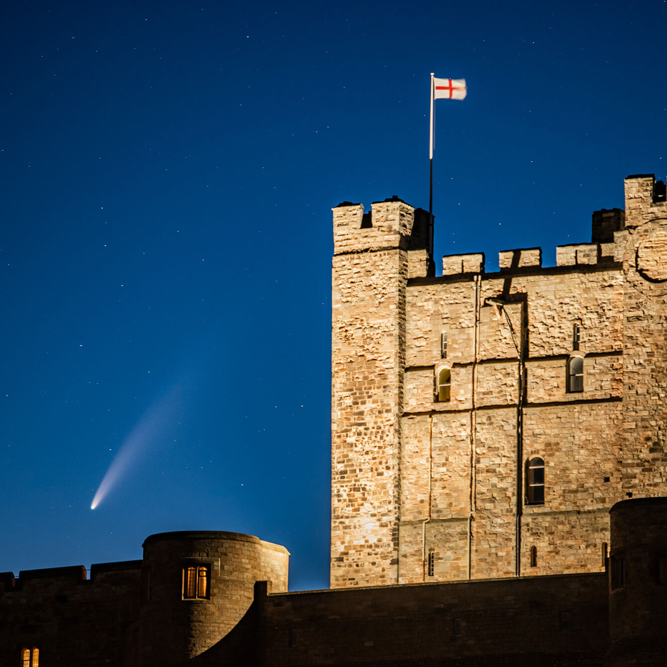 Comet NEOWISE & Bamburgh Castle