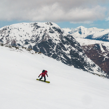 DI_POW_Gallery_Wide_Snowboarder