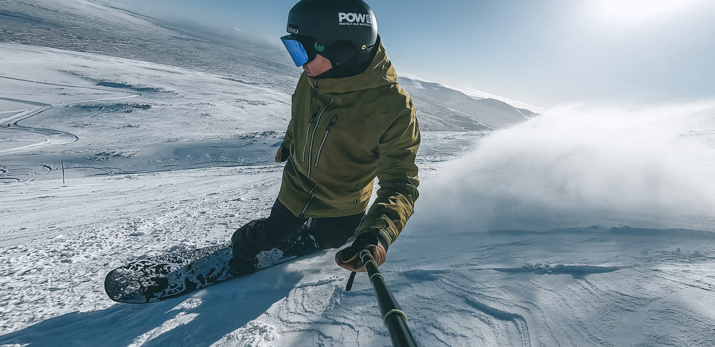 DI_POW_Snowboard_Selfie