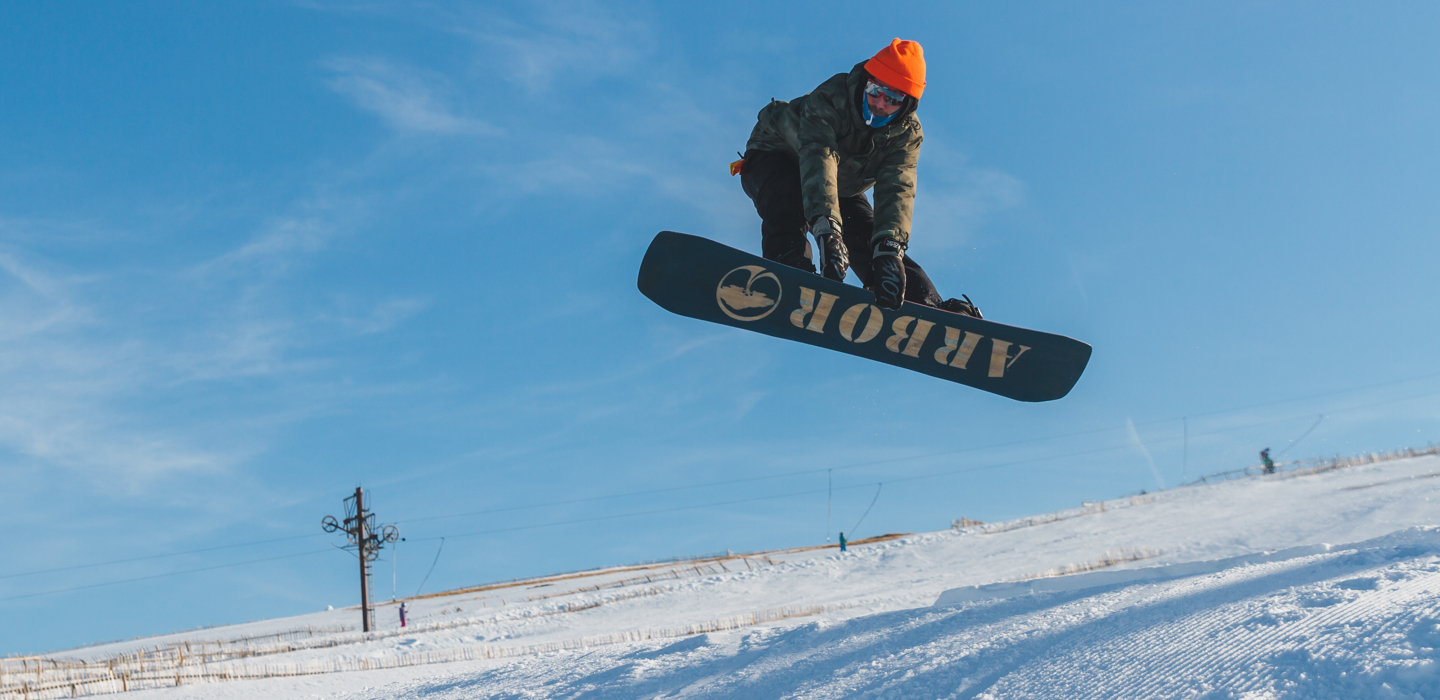 DI_POW_Snowboarder_Jump
