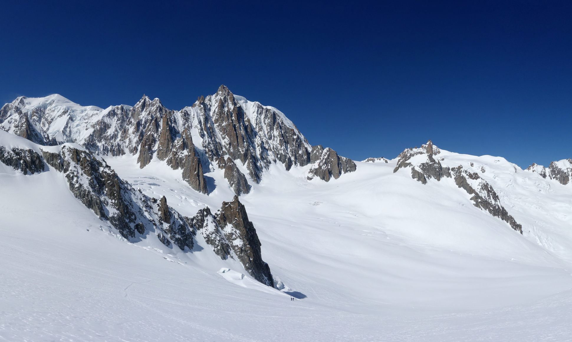 DI_Slide2_Snowy_Mountain_01