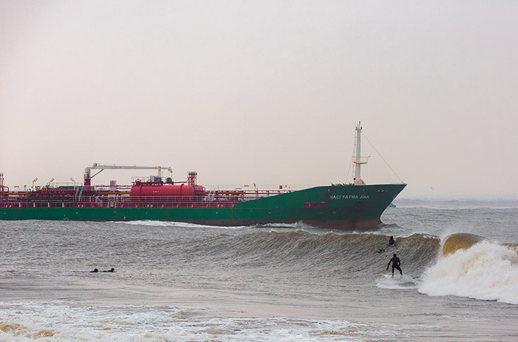 Surfing in the boat lane - Chris Kendall Photography-8624