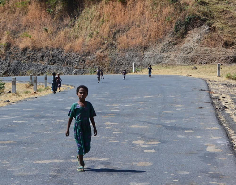ethiopian kids running towards me