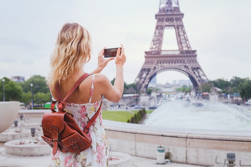Taking a photo in Paris